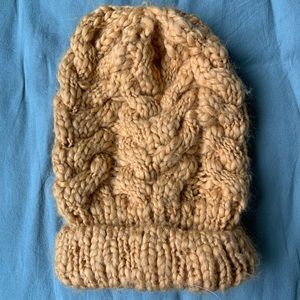 AE winter hat beanie yellow